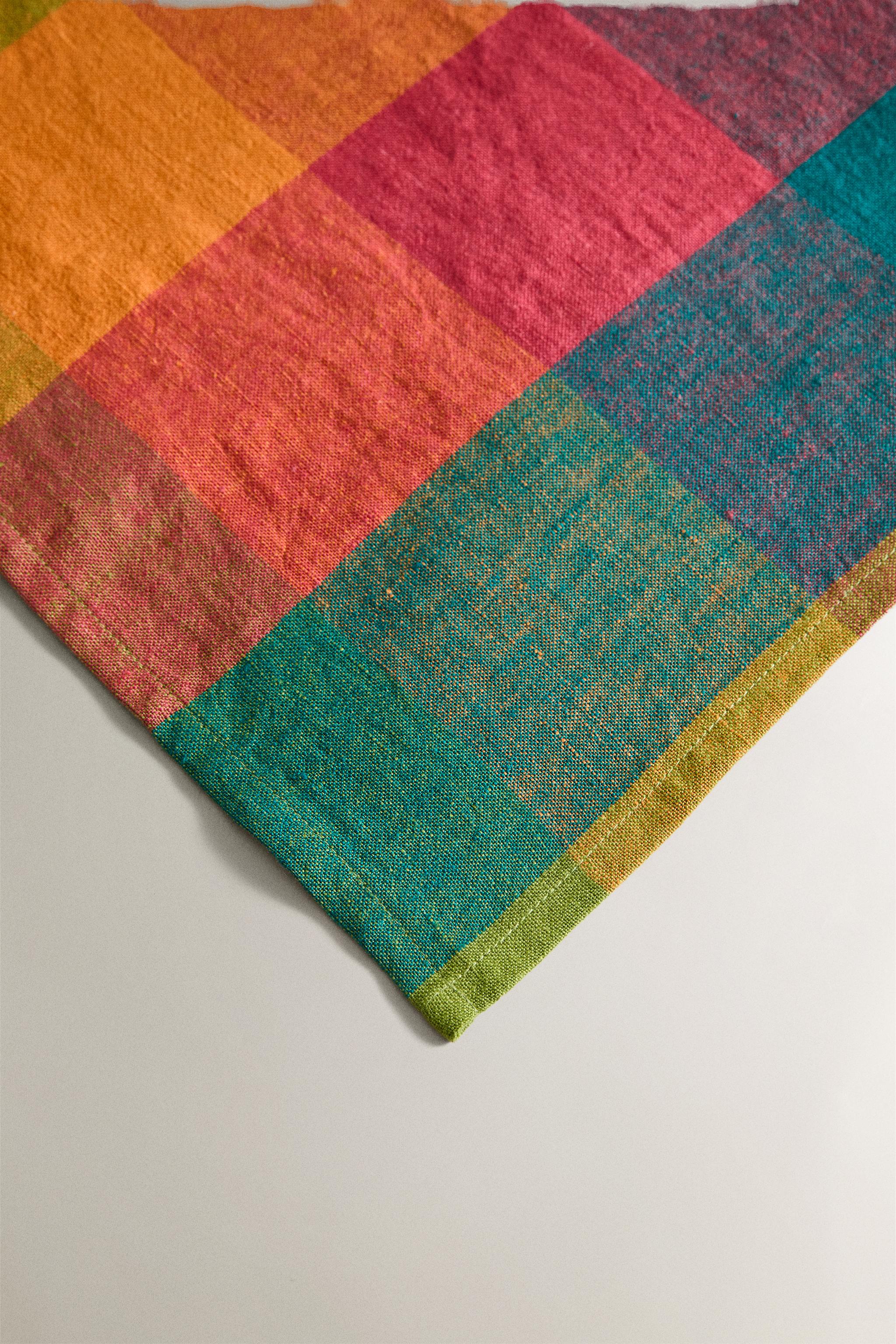 SET OF MULTICOLORED CHECK LINEN NAPKINS (SET OF 2)